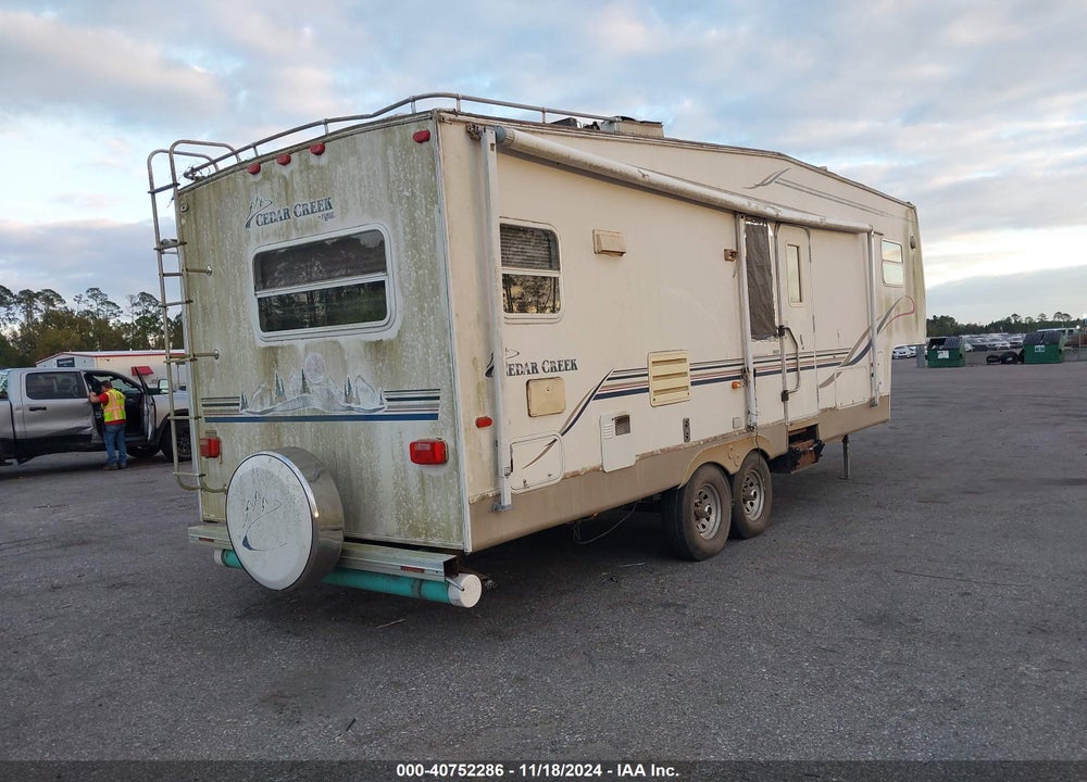 2000 CEDAR CREEK 30FT 5TH WHEEL VIN: 4X4FCRF24YS180642