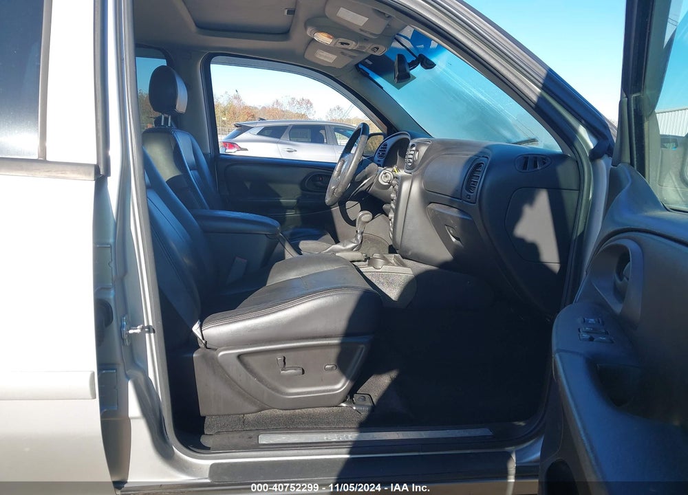 2008 CHEVROLET TRAILBLAZER LT VIN: 1GNDT13S282185669