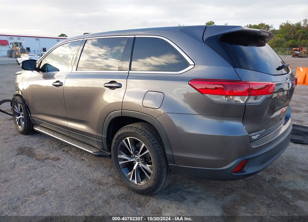 2019 TOYOTA HIGHLANDER LE VIN: 5TDZARFH2KS050579