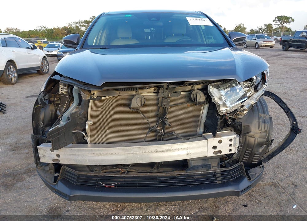 2019 TOYOTA HIGHLANDER LE VIN: 5TDZARFH2KS050579