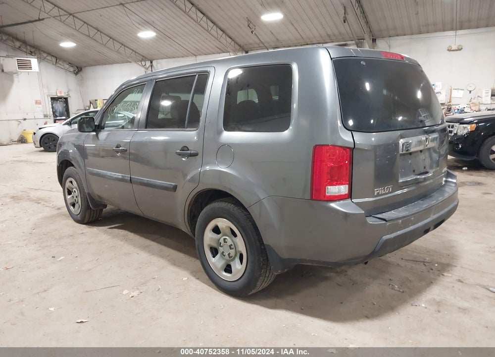 2011 HONDA PILOT VIN: 5FNYF4H26BB088863