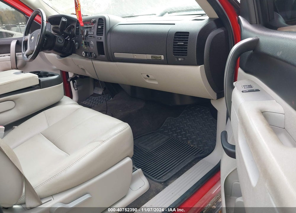 2010 CHEVROLET SILVERADO 1500 LT VIN: 3GCRKSE37AG165668