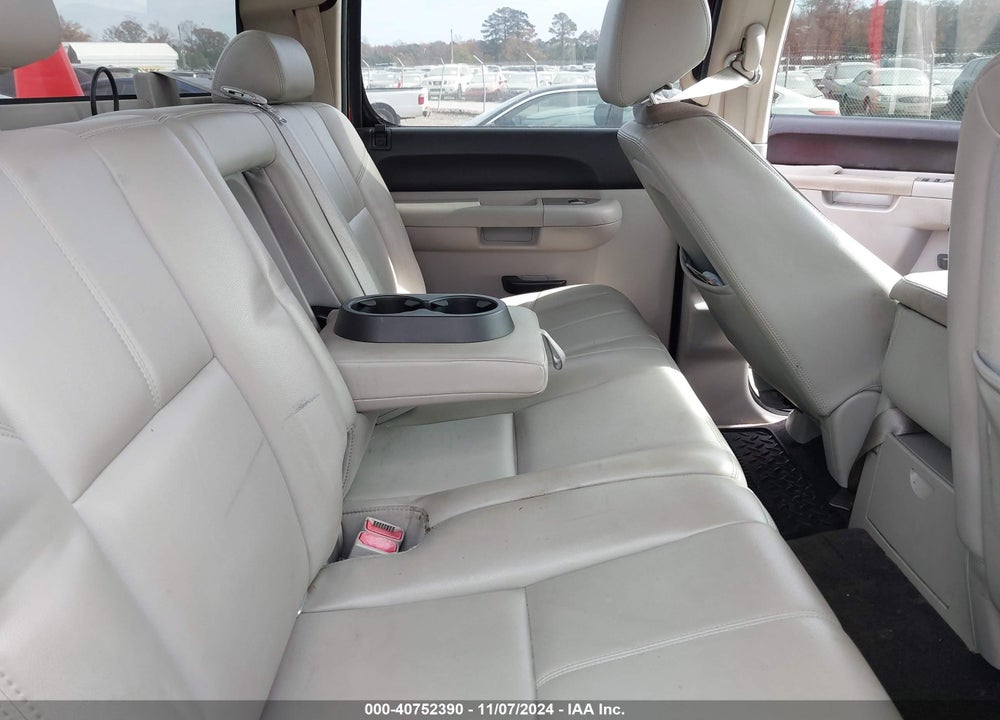 2010 CHEVROLET SILVERADO 1500 LT VIN: 3GCRKSE37AG165668