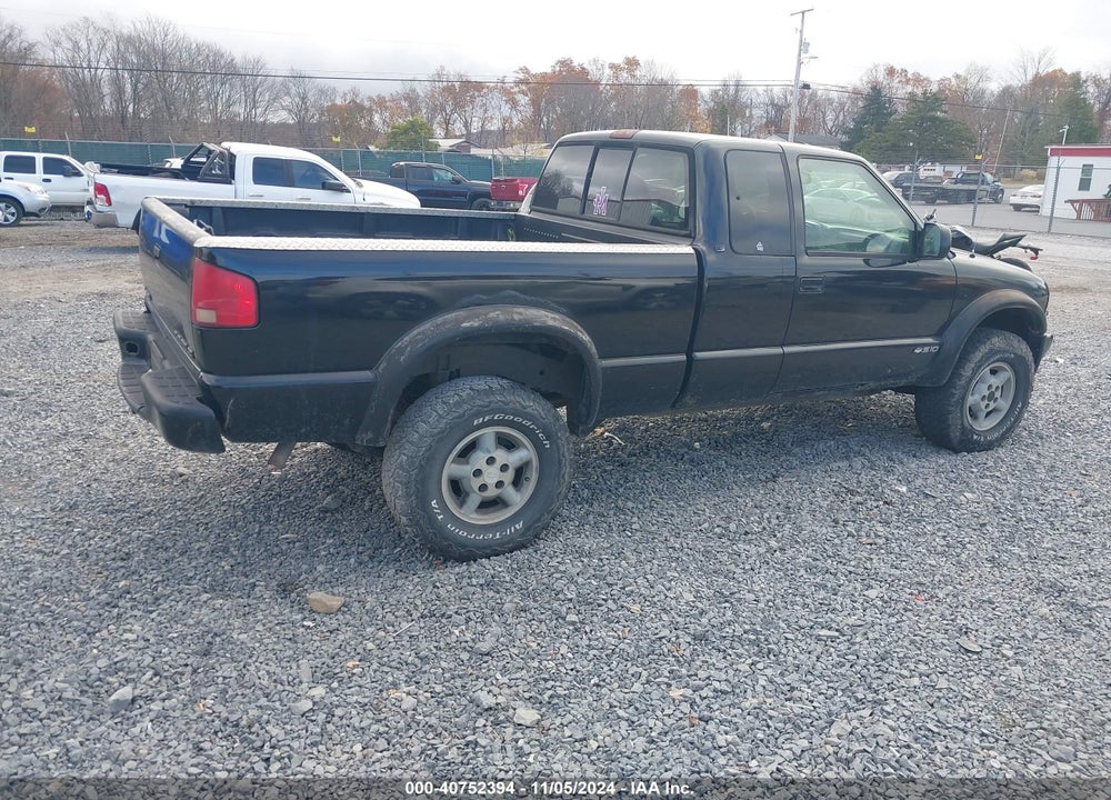2000 CHEVROLET S-10 LS VIN: 1GCCT19WXY8163379