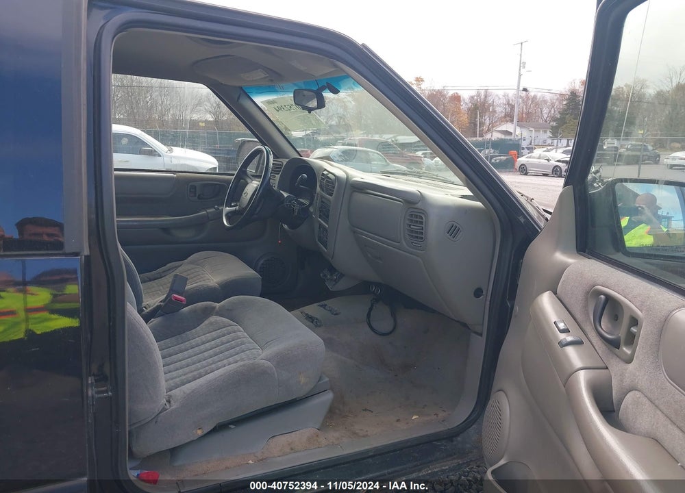 2000 CHEVROLET S-10 LS VIN: 1GCCT19WXY8163379