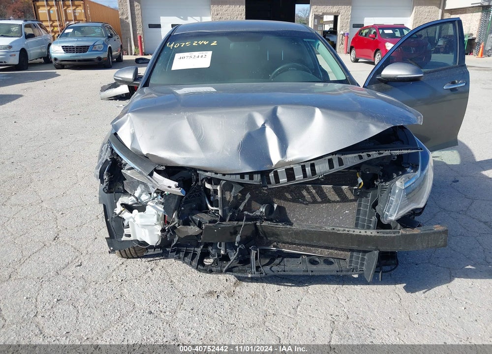 2018 KIA OPTIMA LX VIN: 5XXGT4L36JG227891