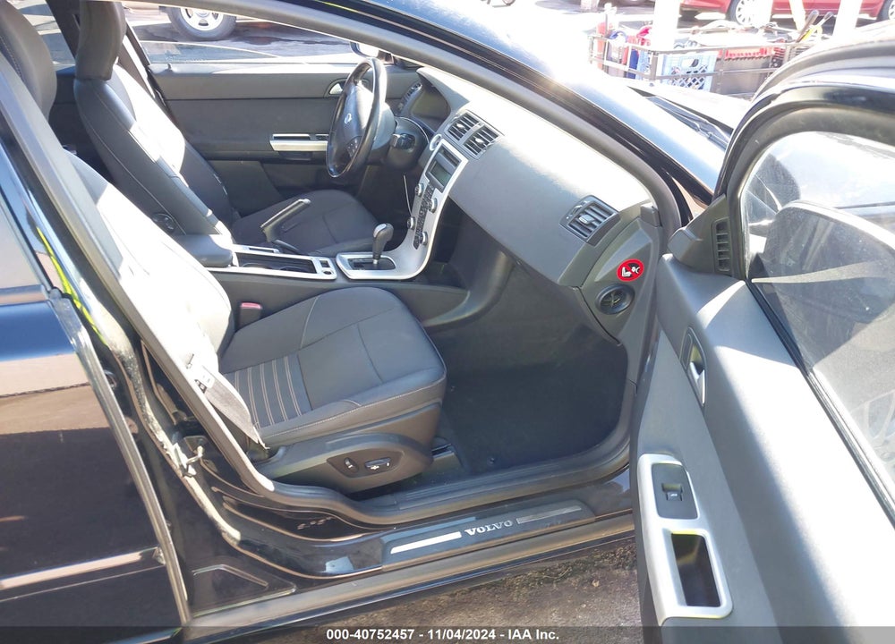 2010 VOLVO S40 2.4I VIN: YV1390MS5A2502596