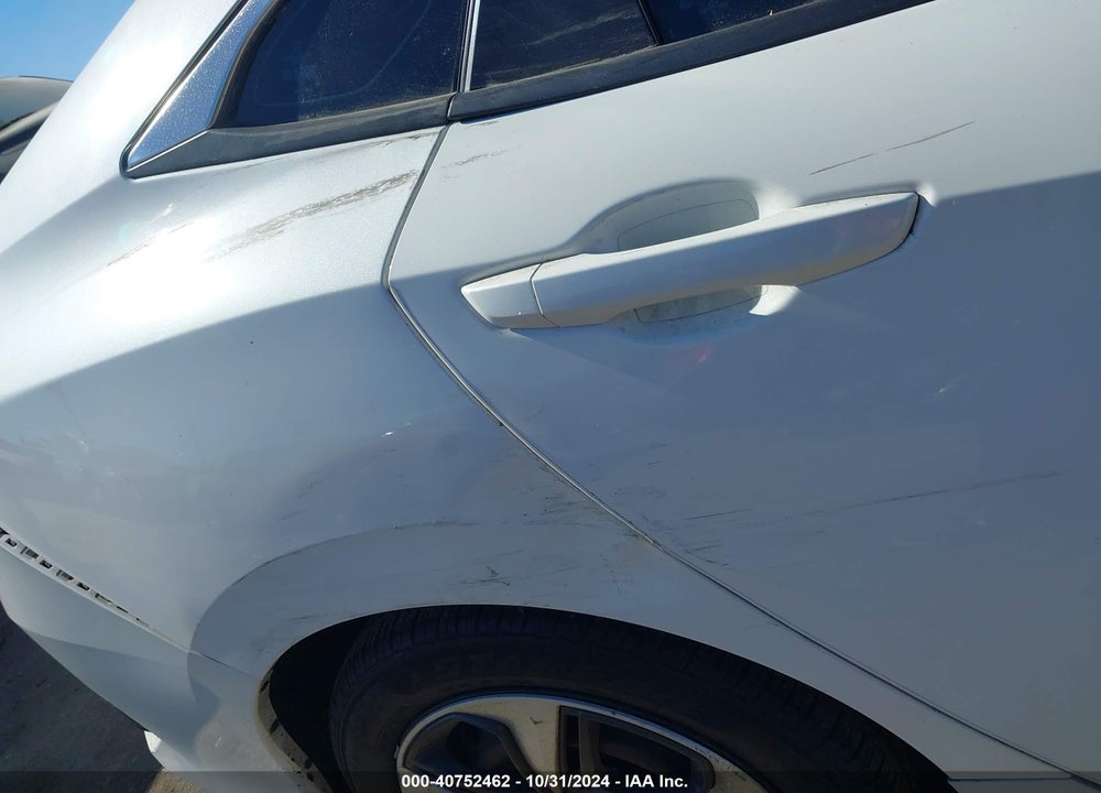 2019 HONDA CIVIC LX VIN: 2HGFC2F69KH517483
