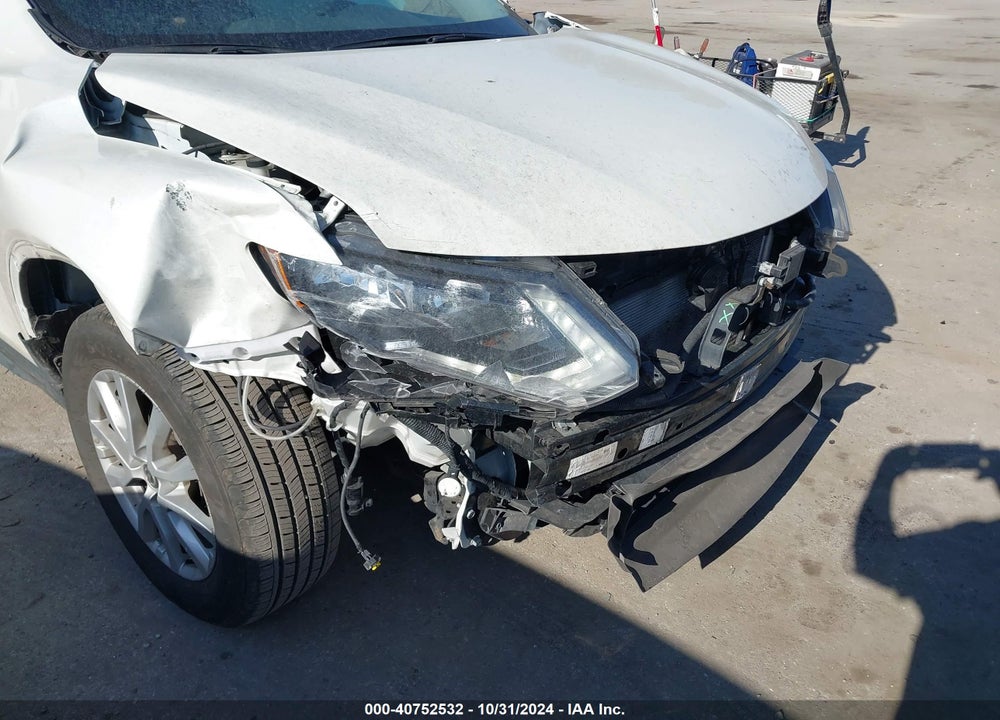 2019 NISSAN ROGUE SV VIN: KNMAT2MV8KP520812