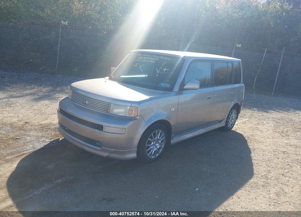 2005 SCION XB VIN: JTLKT324554007399