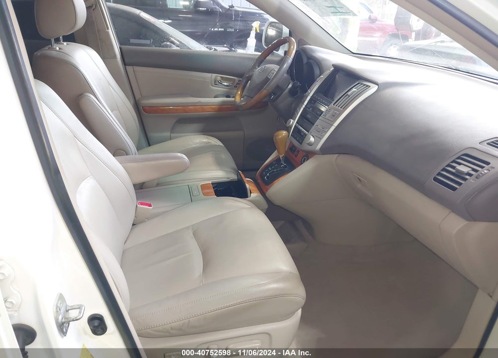 2007 LEXUS RX 350 VIN: 2T2HK31U77C040636