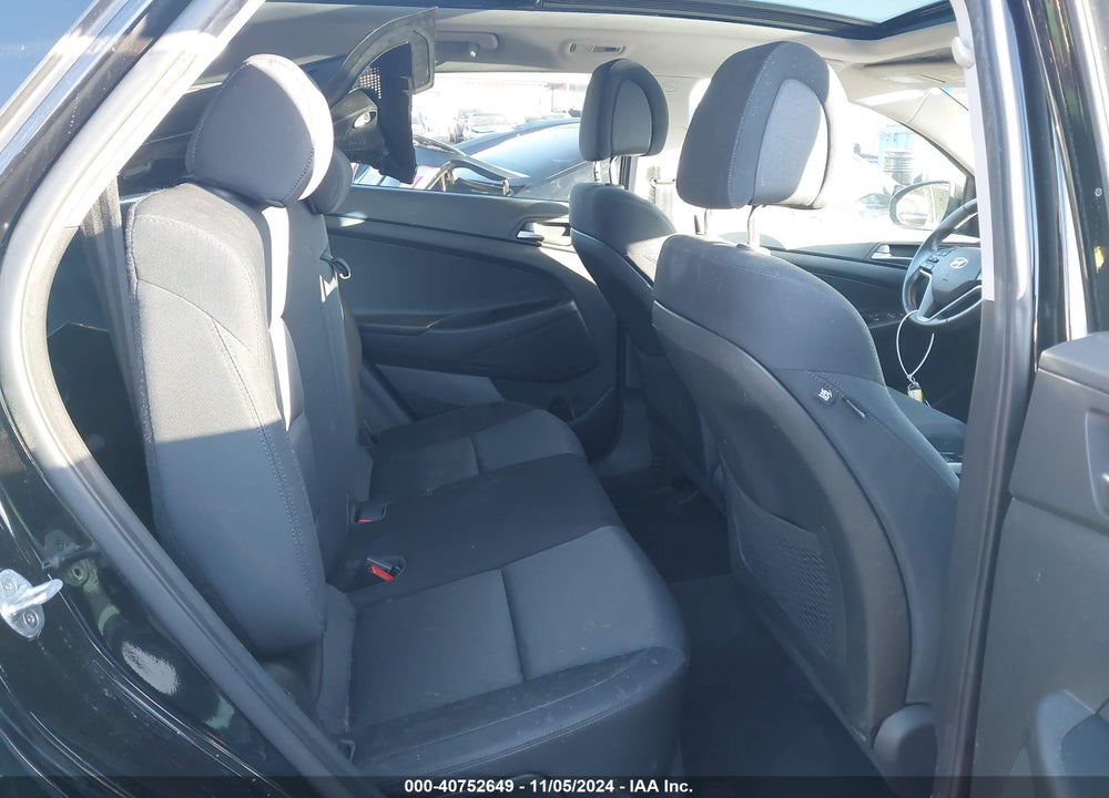 2017 HYUNDAI TUCSON VALUE VIN: KM8J33A26HU577788
