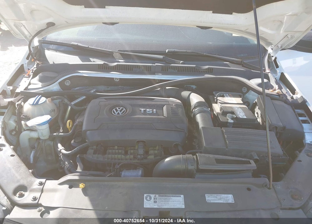 2015 VOLKSWAGEN JETTA 1.8T SE VIN: 3VWD17AJXFM212180