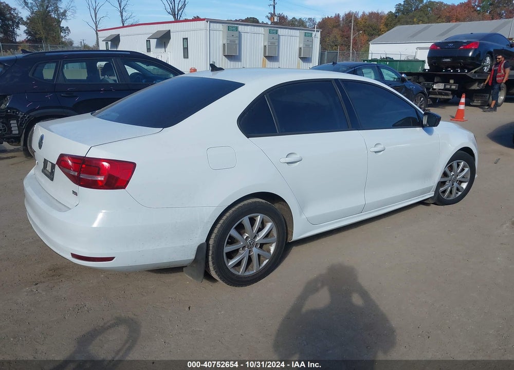 2015 VOLKSWAGEN JETTA 1.8T SE VIN: 3VWD17AJXFM212180