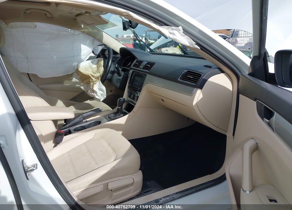 2019 VOLKSWAGEN PASSAT 2.0T WOLFSBURG EDITION VIN: 1VWLA7A33KC007115