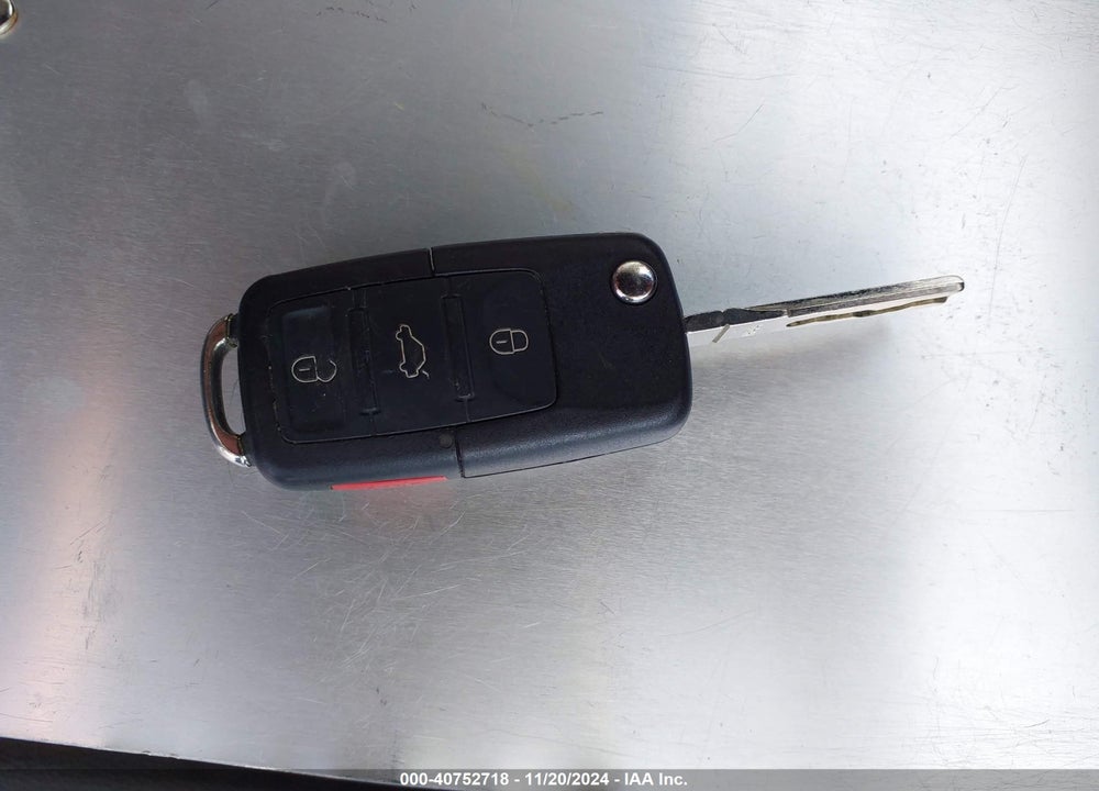 2008 VOLKSWAGEN JETTA S VIN: 3VWJM71K08M155011