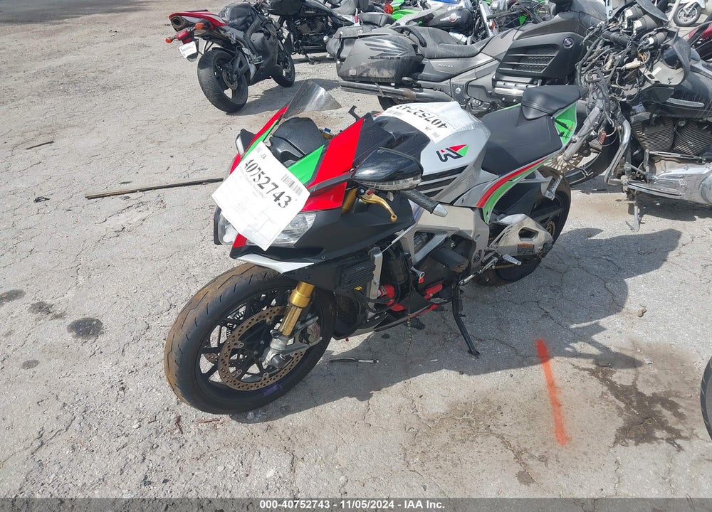 2018 APRILIA RSV4 VIN: ZD4KEU008JS001473