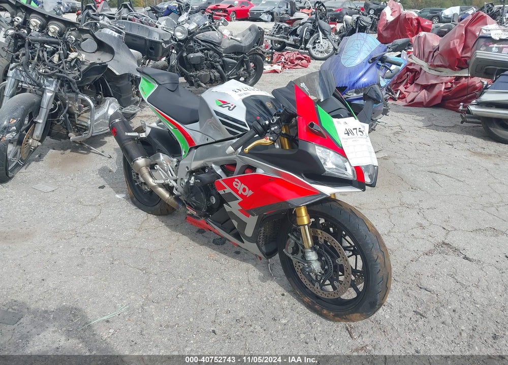 2018 APRILIA RSV4 VIN: ZD4KEU008JS001473