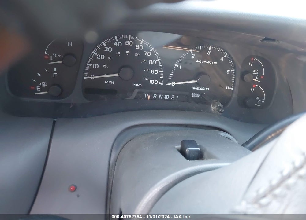 2000 LINCOLN NAVIGATOR VIN: 5LMEU27A2YLJ32507