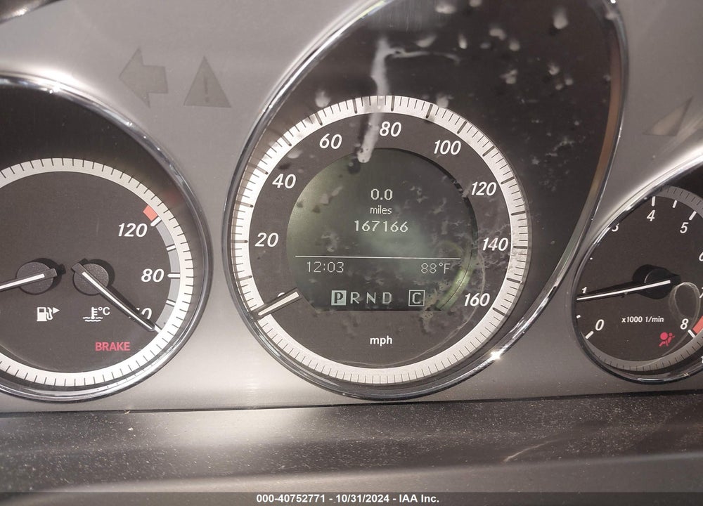 2010 MERCEDES-BENZ C 300 LUXURY/SPORT VIN: WDDGF5EB8AR130762