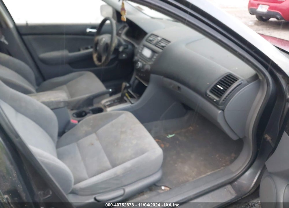 2005 HONDA ACCORD 2.4 EX VIN: 1HGCM56735A071926