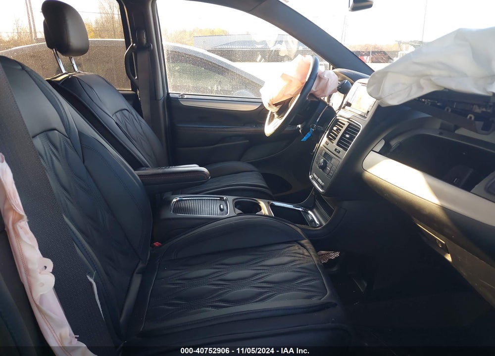 2017 DODGE GRAND CARAVAN GT VIN: 2C4RDGEG8HR724658