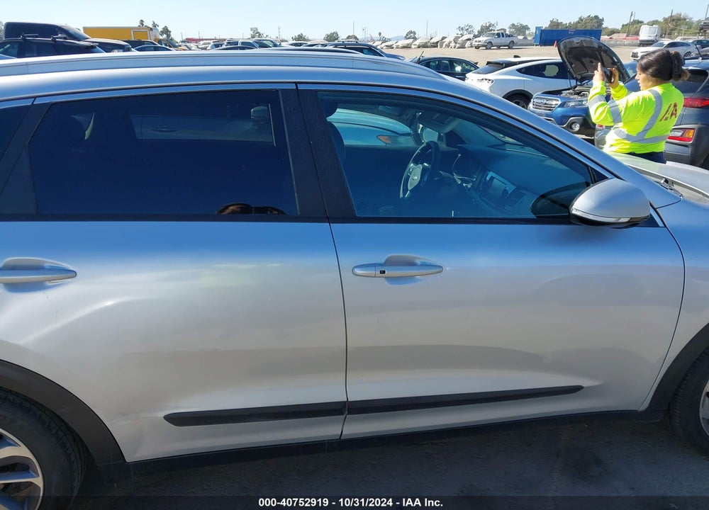 2017 KIA NIRO TOURING VIN: KNDCE3LC0H5053303