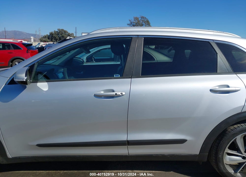 2017 KIA NIRO TOURING VIN: KNDCE3LC0H5053303