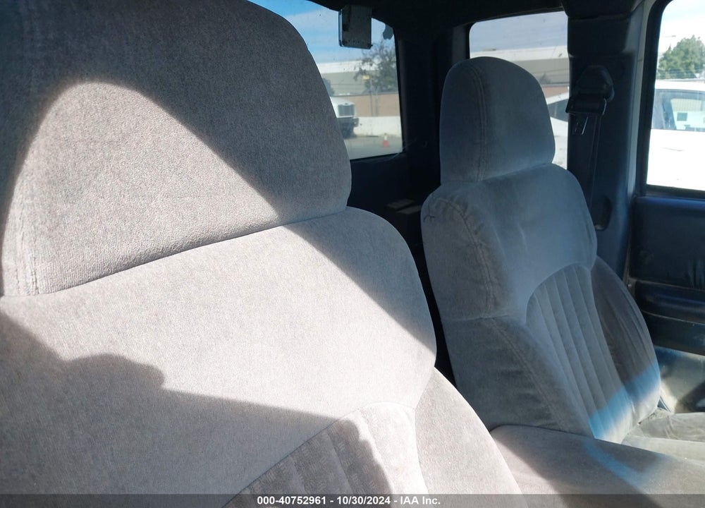 1998 GMC SONOMA SLS SPORTSIDE VIN: 1GTCS19X2W8505416