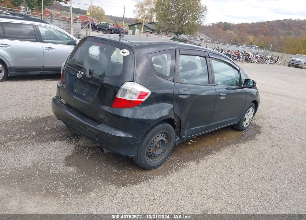 2012 HONDA FIT VIN: JHMGE8H36CS001108