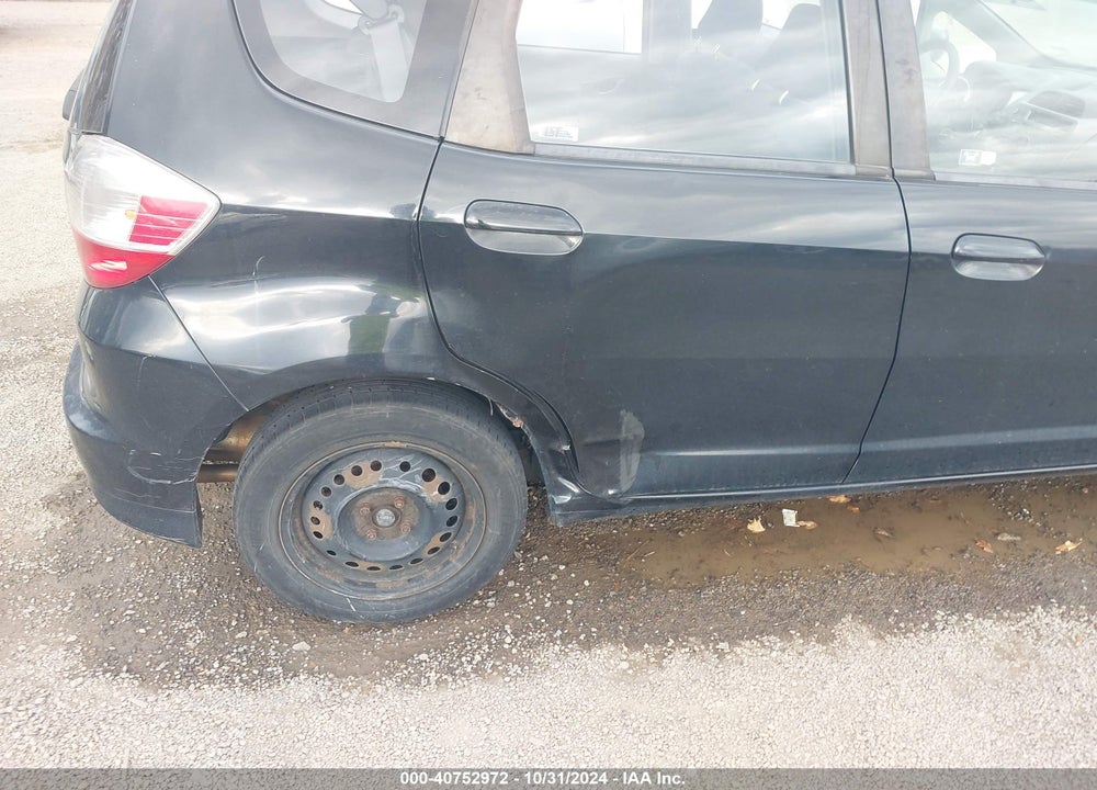 2012 HONDA FIT VIN: JHMGE8H36CS001108