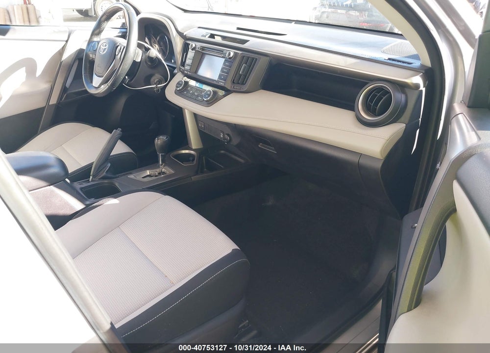2016 TOYOTA RAV4 XLE VIN: 2T3WFREVXGW304928