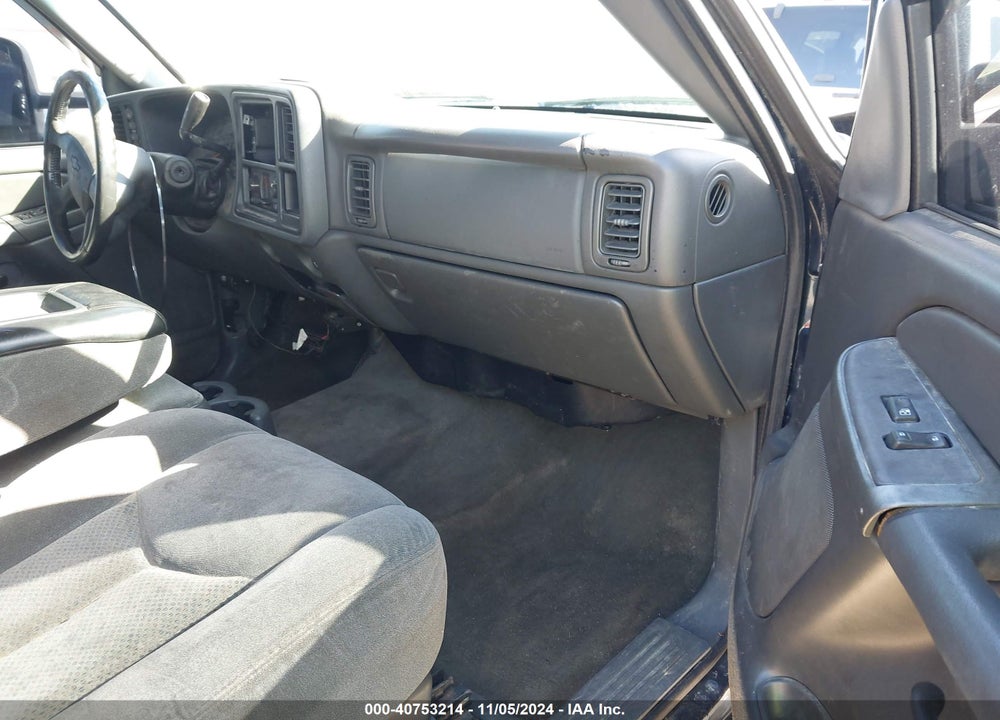 2005 CHEVROLET SILVERADO 1500 LS VIN: 2GCEK13T551158129