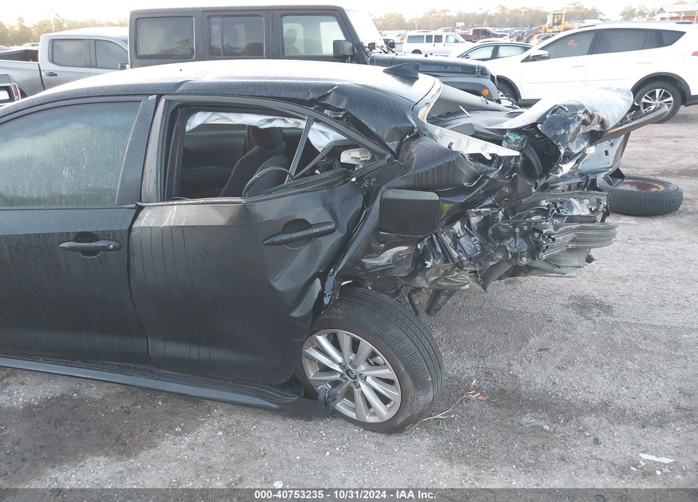 2024 TOYOTA COROLLA LE VIN: 5YFB4MDE5RP148951