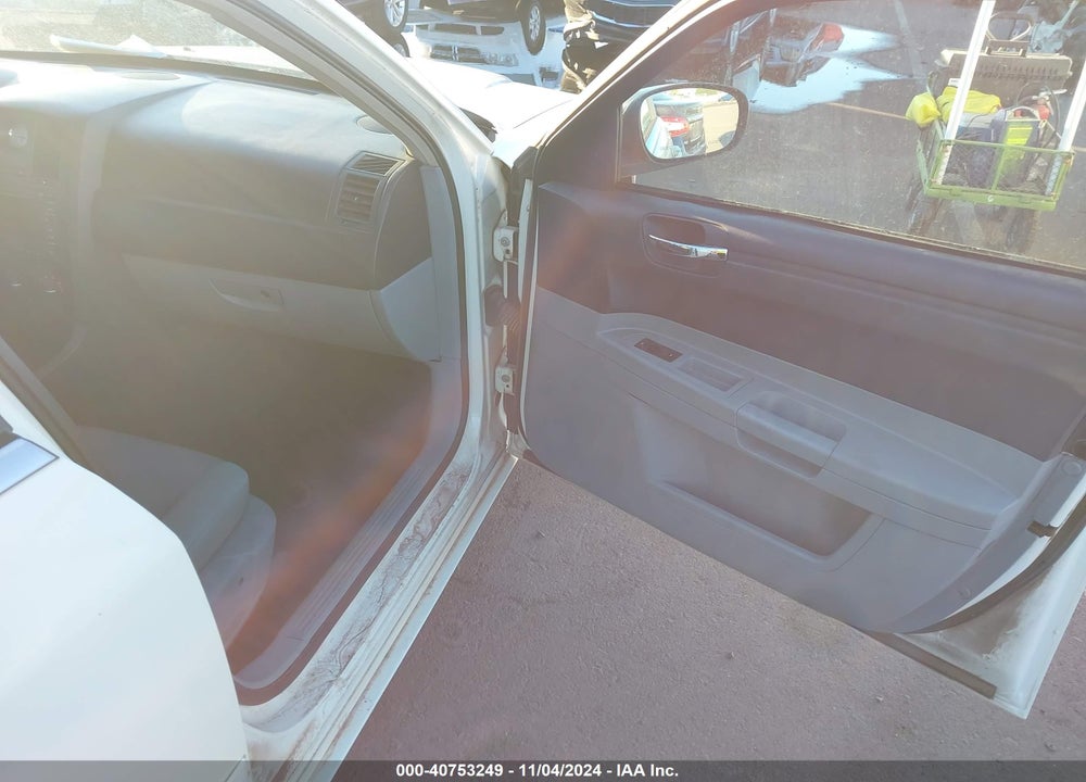 2006 CHRYSLER 300 VIN: 2C3KA43R16H329662