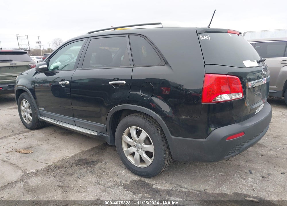2012 KIA SORENTO LX VIN: 5XYKTCA65CG256945