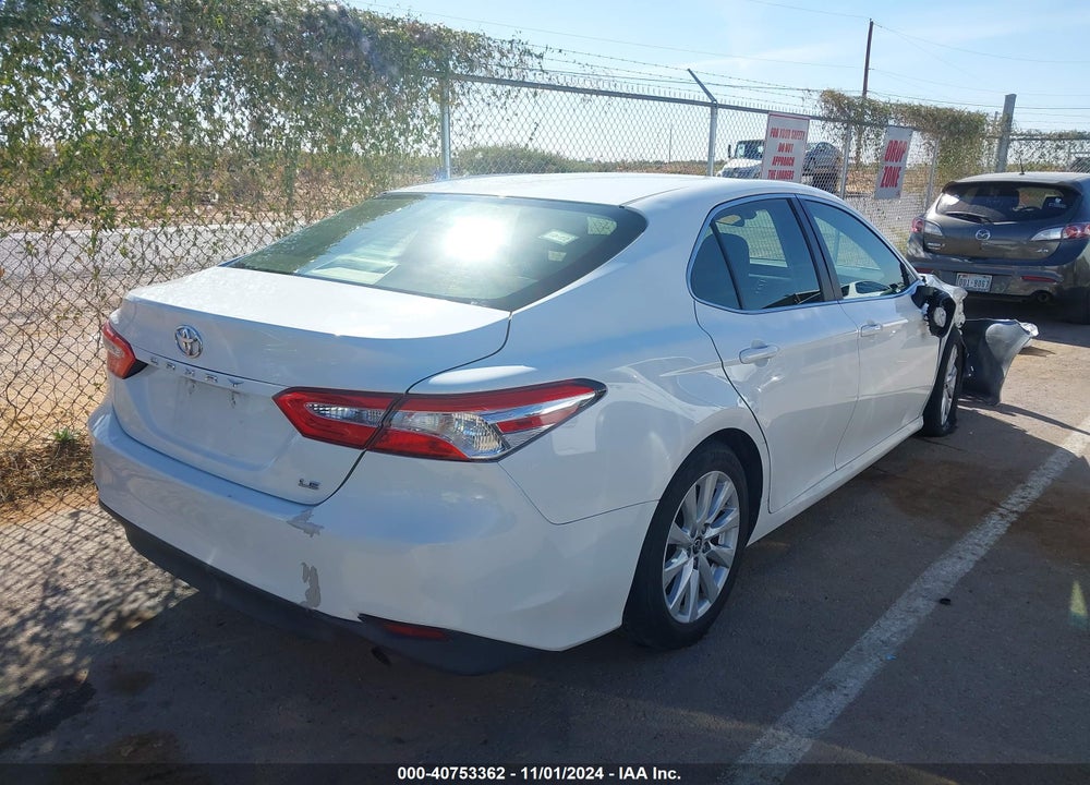 2018 TOYOTA CAMRY LE VIN: JTNB11HK2J3011143
