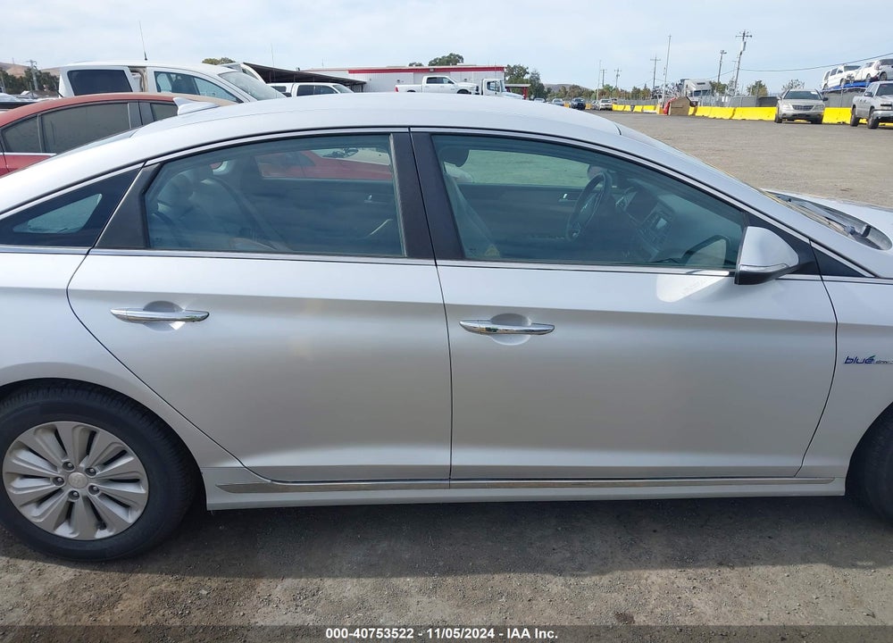 2016 HYUNDAI SONATA HYBRID SE VIN: KMHE24L19GA011865