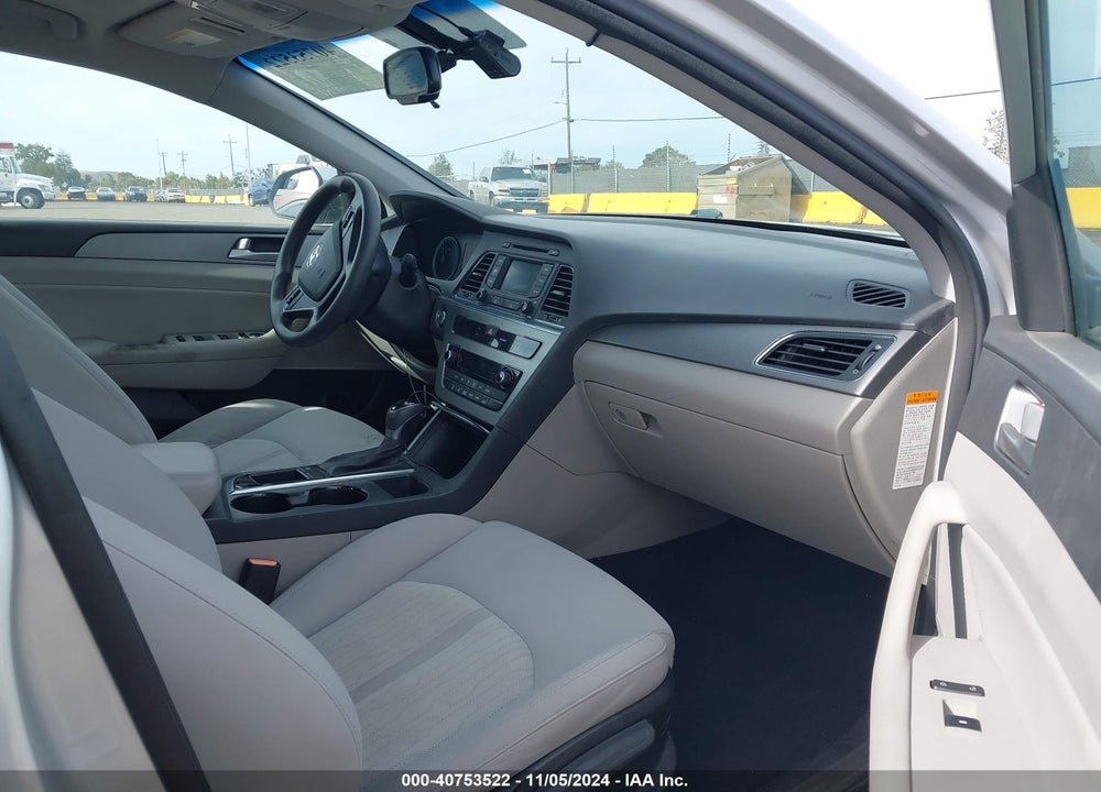 2016 HYUNDAI SONATA HYBRID SE VIN: KMHE24L19GA011865