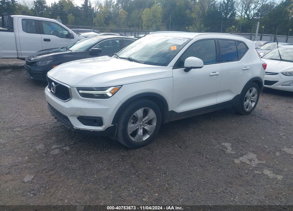 2021 VOLVO XC40 T5 MOMENTUM VIN: YV4162UKXM2576955
