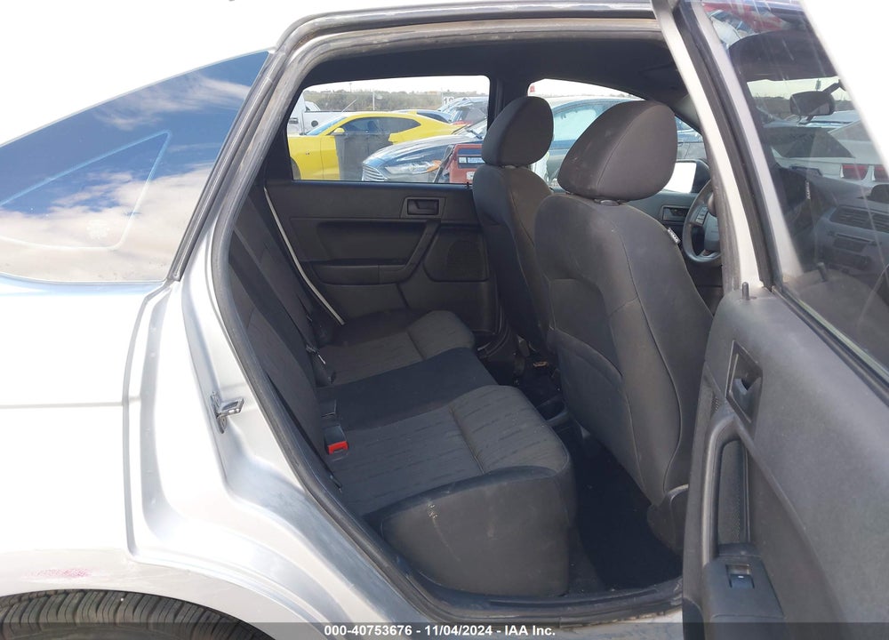2010 FORD FOCUS SE VIN: 1FAHP3FN6AW171830