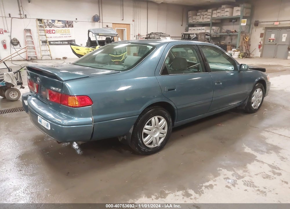 2001 TOYOTA CAMRY LE VIN: 4T1BG22K41U775096