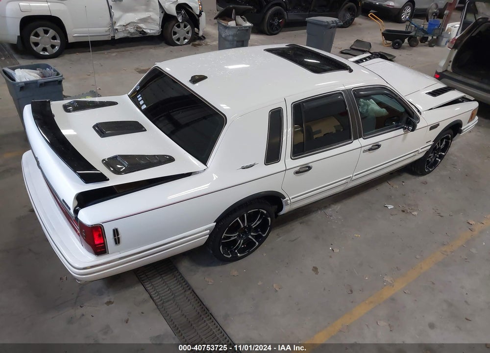 1994 LINCOLN TOWN CAR SIGNATURE/TOURNAMENT VIN: 1LNLM82W6RY782526