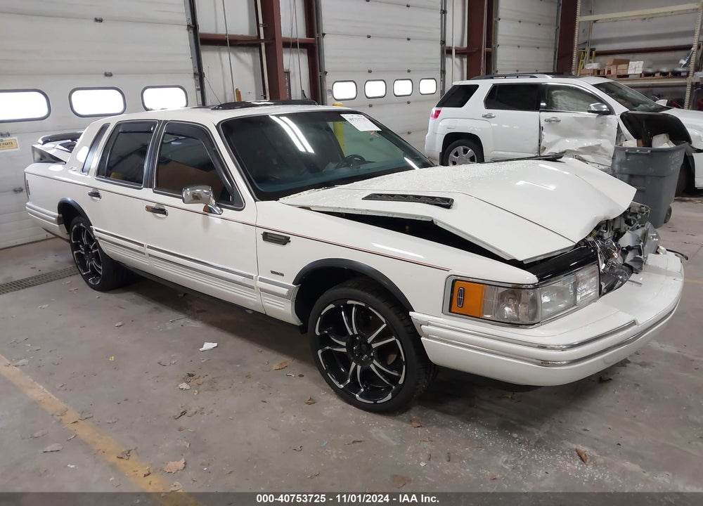 1994 LINCOLN TOWN CAR SIGNATURE/TOURNAMENT VIN: 1LNLM82W6RY782526