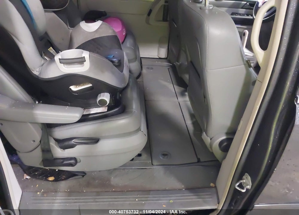 2012 VOLKSWAGEN ROUTAN VIN: 2C4RVABGXCR194040