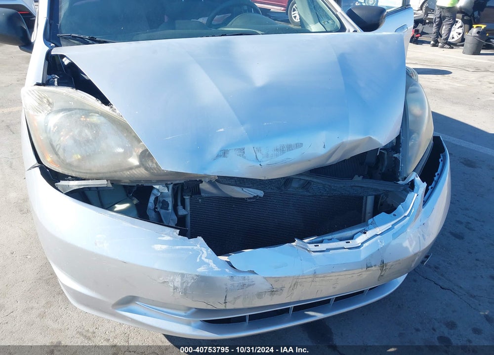 2011 HONDA FIT VIN: JHMGE8H31BS002729