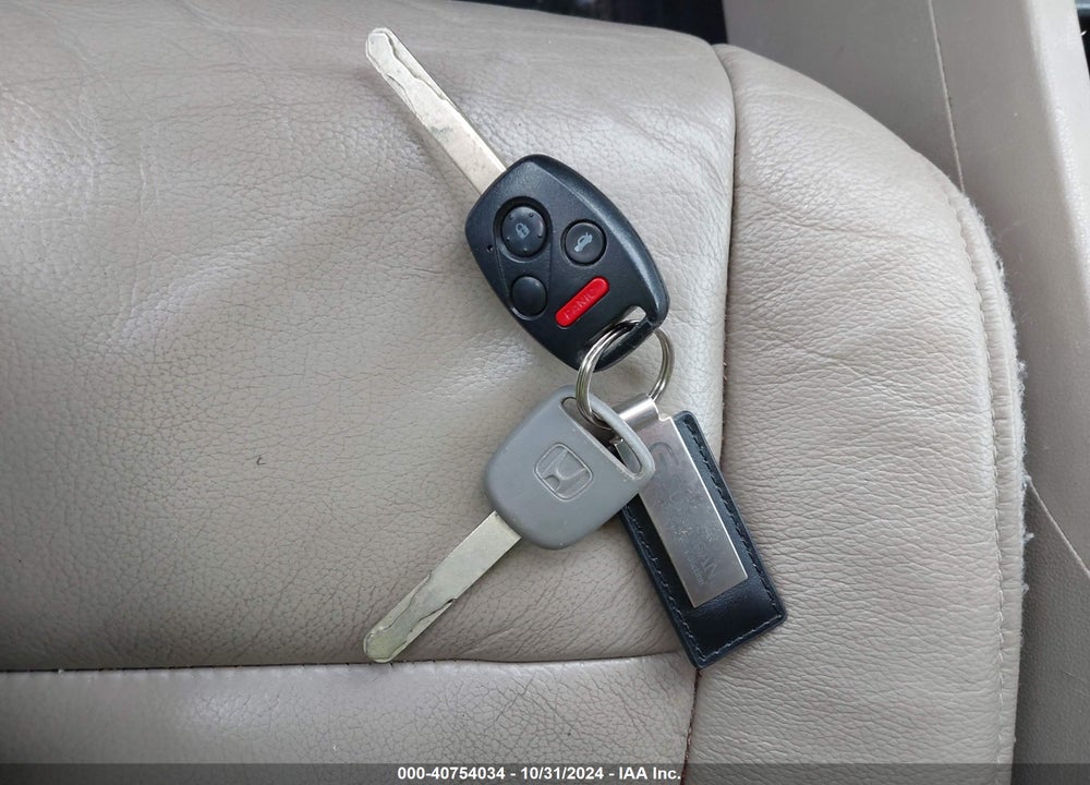 2015 HONDA PILOT EX-L VIN: 5FNYF4H74FB049237