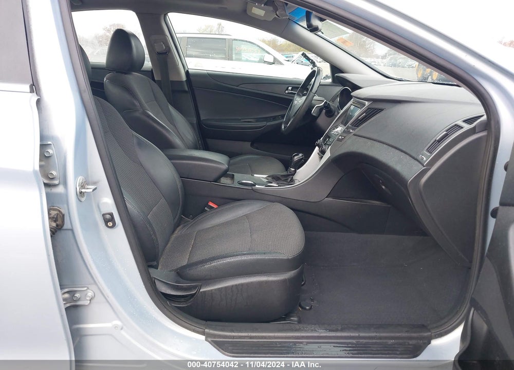 2012 HYUNDAI SONATA SE VIN: 5NPEC4AC2CH357555
