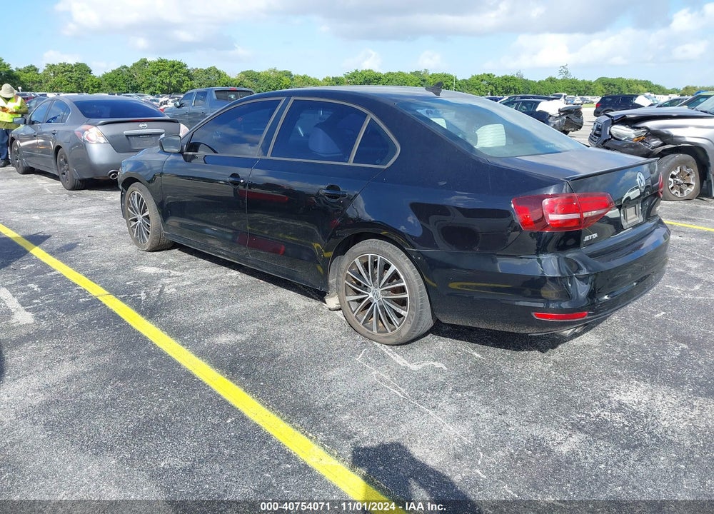 2016 VOLKSWAGEN JETTA 1.8T SPORT VIN: 3VWD17AJ5GM218101