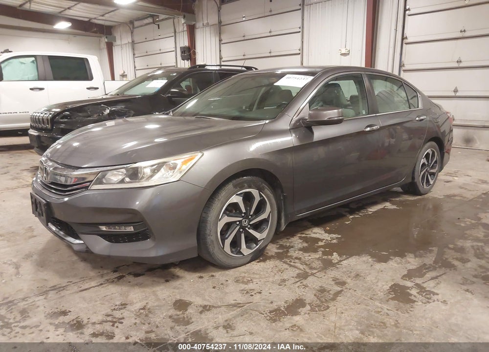 2017 HONDA ACCORD VIN: 1HGCR2F81HA137578